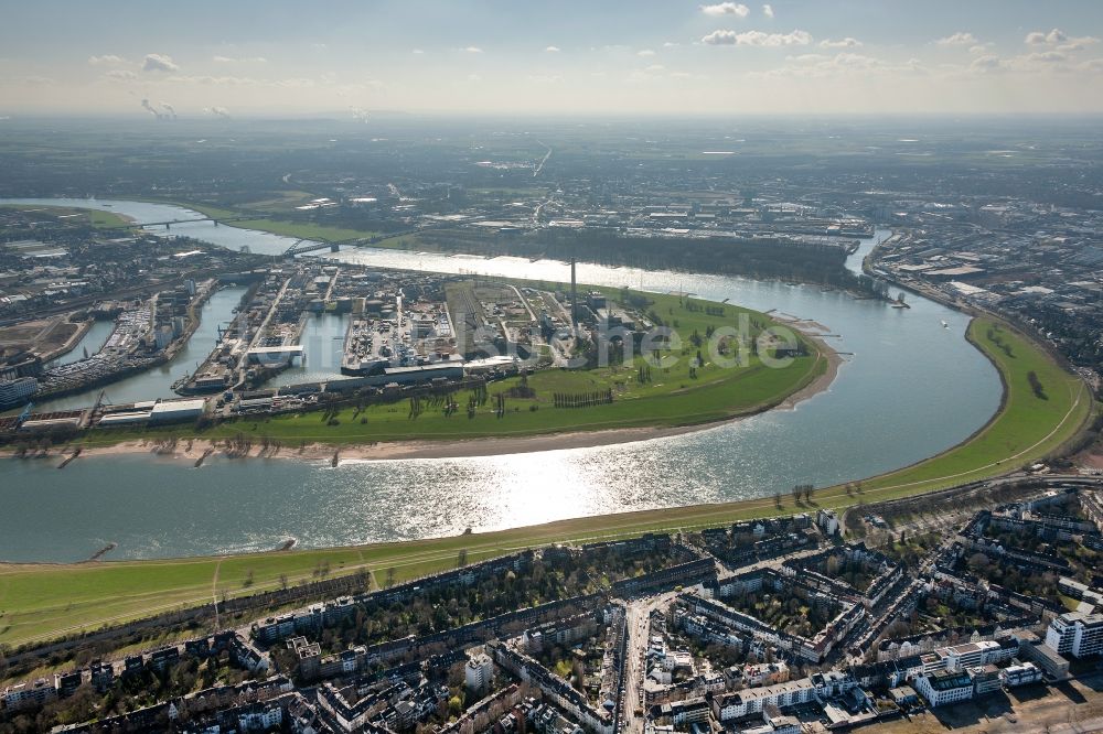 Düsseldorf von oben - Rheinschleife in Düsseldorf im Bundesland Nordrhein-Westfalen.