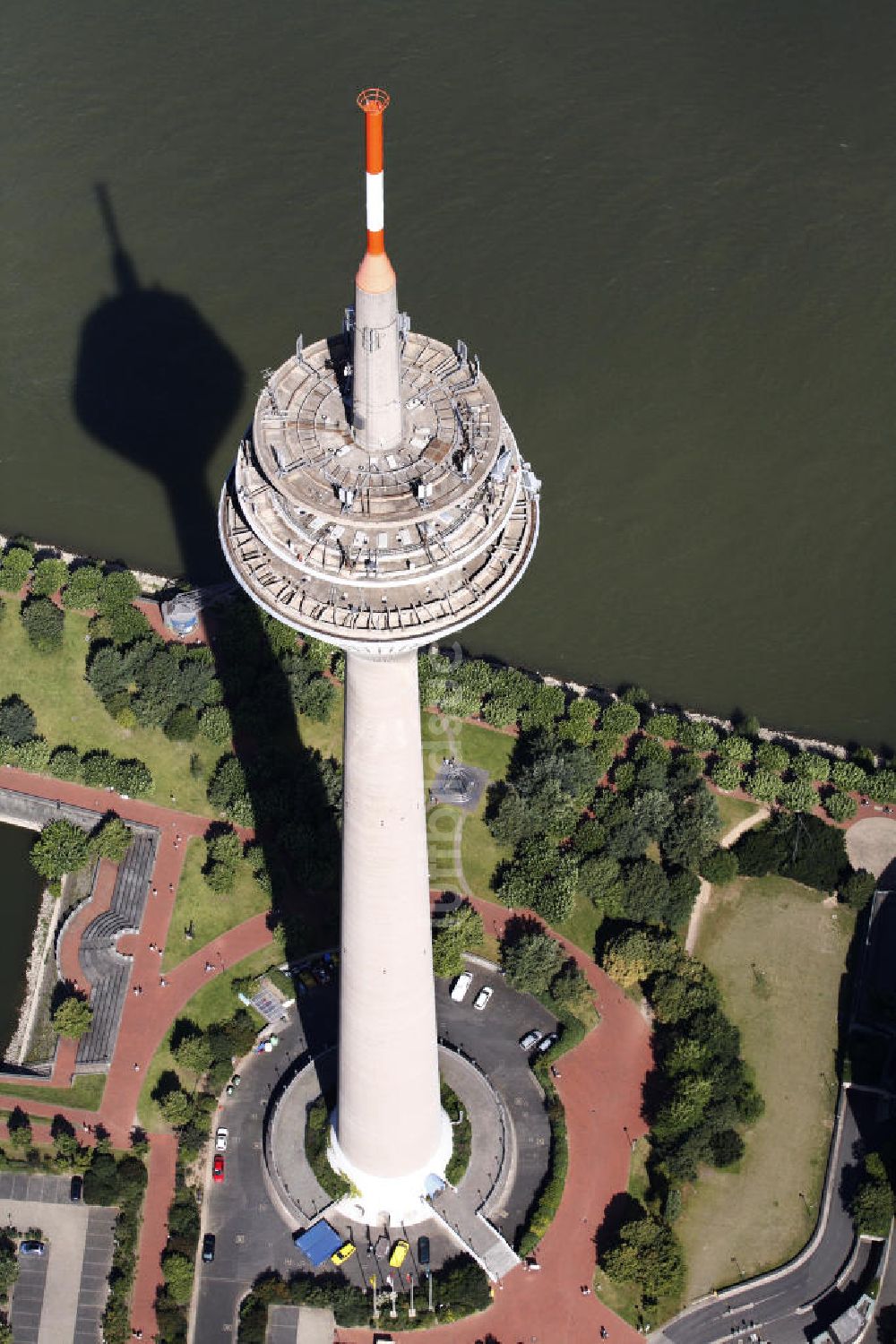 Düsseldorf aus der Vogelperspektive: Rheinturm Düsseldorf