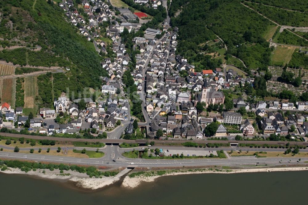 Lorch von oben - Rheinufer und Stadtansicht von Lorch im Bundesland Hessen