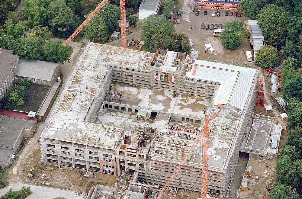 Berlin von oben - Richtfest am Klinikgelände des Krankenhauses Park-Klinik Weißensee im Ortsteil Weißensee in Berlin, Deutschland