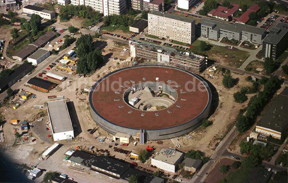 Luftbild Berlin - Ringbeschleunigerbau im Heinrich Hertz - Zentrum Adlershof