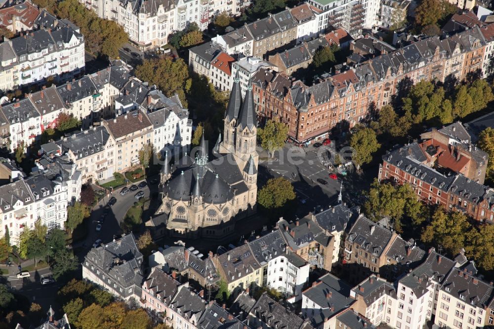 Luftaufnahme Wiesbaden - Ringkirche in Wiesbaden im Bundesland Hessen