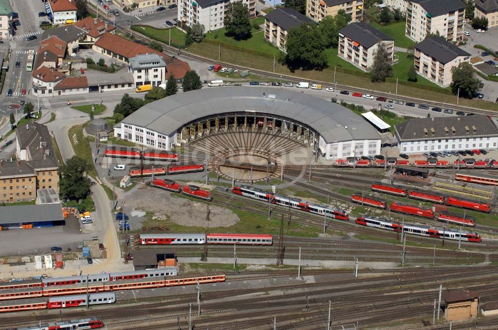 Luftaufnahme Salzburg - Ringschuppen der Salzburger Bahn