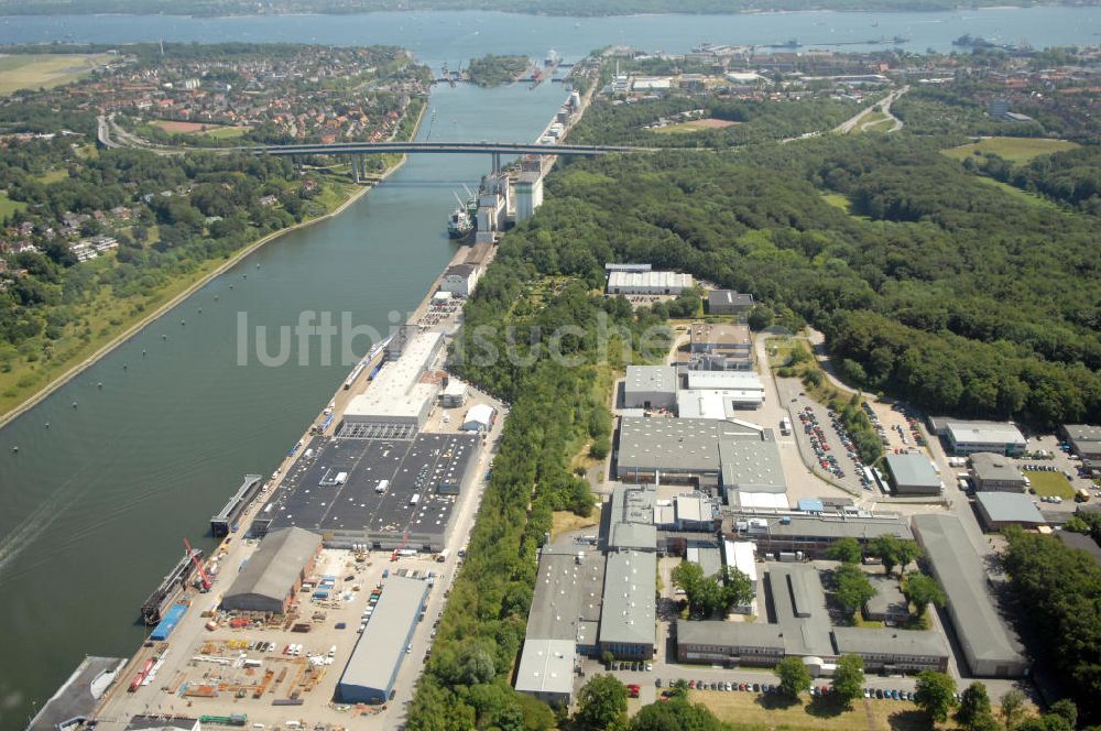 Kiel aus der Vogelperspektive: Riverside Kiel Canal / Ufer des Nord-Ostsee-Kanal und Boattec GmbH in Kiel in Schleswig-Holstein / SH