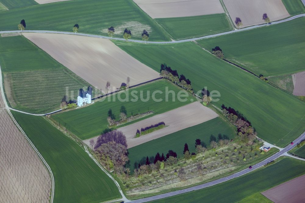 Luftaufnahme Pförring - Römerkastell in der Feld- Landschaft bei Pförring im Bundesland Bayern