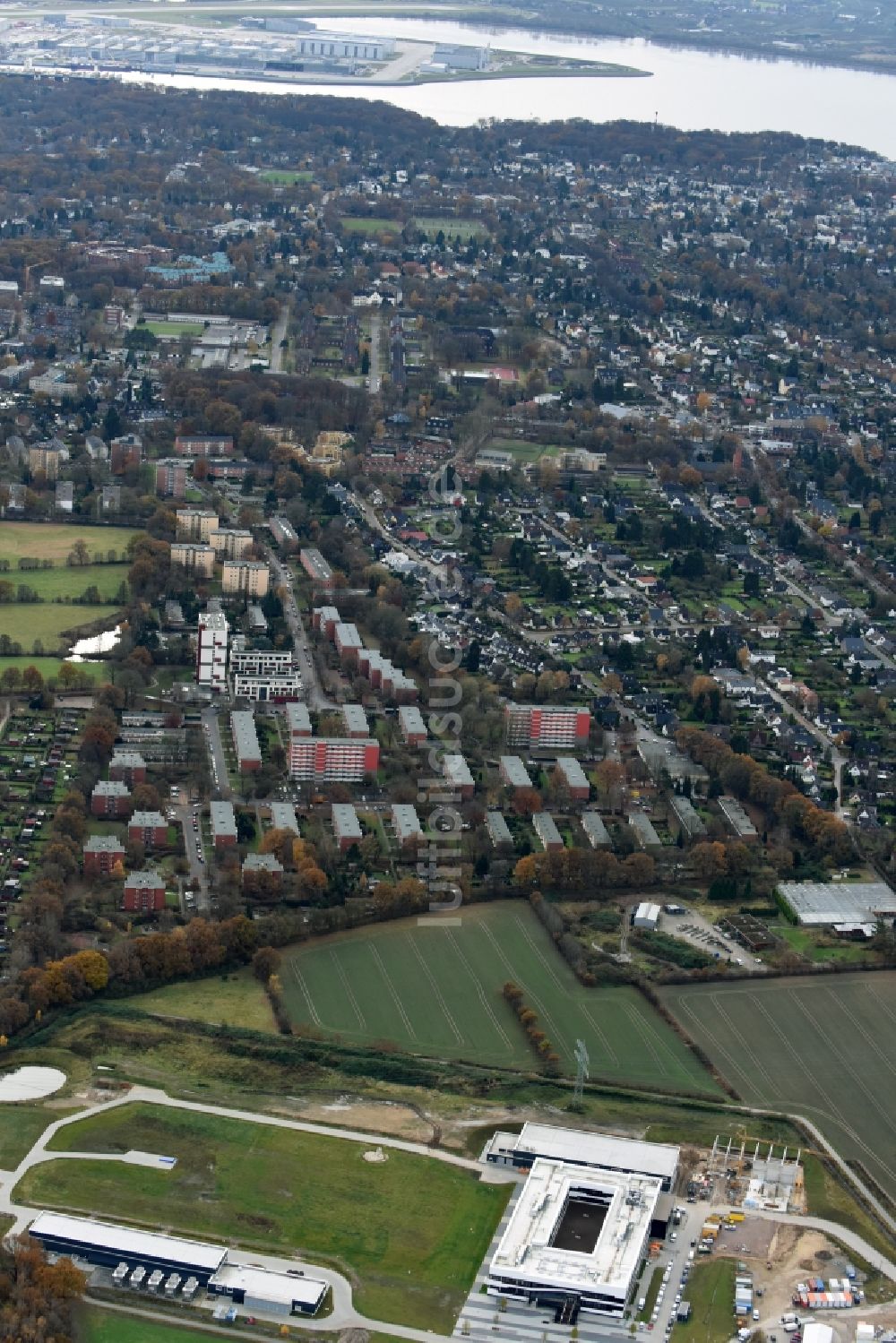 Schenefeld von oben - Röntgenlaser- Forschungs- Gebäude und Bürokomplex der European-XFEL-Anlage in Schenefeld im Bundesland Schleswig-Holstein, Deutschland