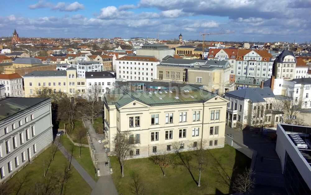 Halle aus der Vogelperspektive: Robertinum am Universitätsplatz in Halle-Saale in Sachsen-Anhalt