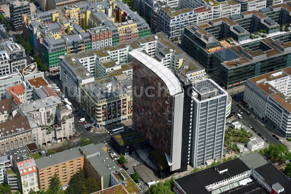 Luftaufnahme Berlin - Rocket Tower - GSW- Hochhaus- Ensemble der Charlottenstraße - Rudi-Dutschke-Straße - Markgrafenstraße im Stadtteil Kreuzberg in Berlin