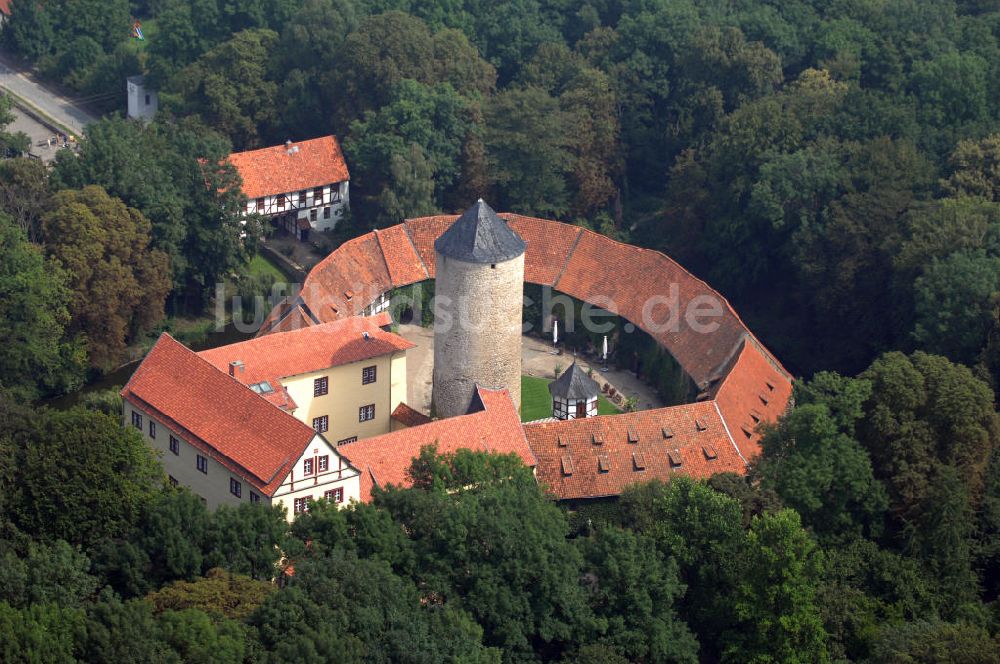 Luftaufnahme Dedeleben-Westerburg - Romanik-Hotel Wasserschloss Westerburg