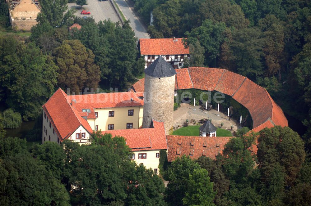 Dedeleben-Westerburg von oben - Romanik-Hotel Wasserschloss Westerburg