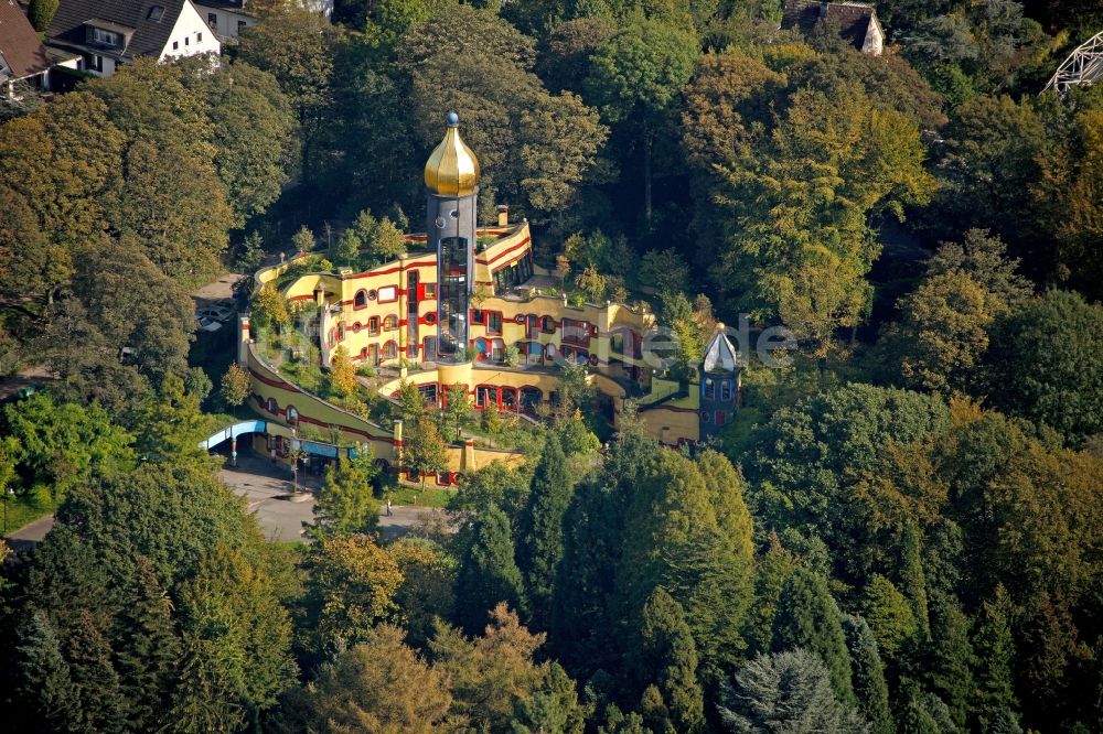 Luftaufnahme Essen - Ronald-McDonald-Haus entworfen von Hundertwasser im Grugapark in Essen im Bundesland Nordrhein-Westfalen