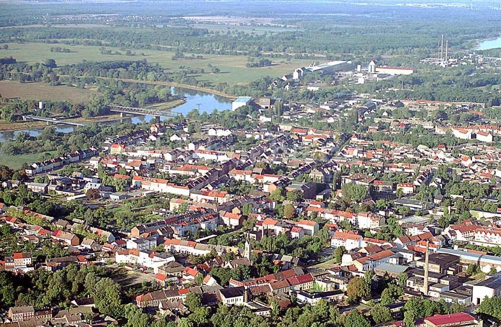 Roßlau / Sachsen-Anhalt aus der Vogelperspektive: Roßlau / Sachsen-Anhalt Blick auf das Stadtzentrum von Roßlau an der Elbe in Sachse-Anhalt 03.09.2003