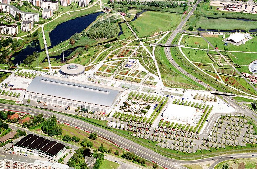 Rostock / Mecklenburg Vorpommern aus der Vogelperspektive: Rostock / Mecklenburg Vorpommern Gelände der IGA ( internationale Gartenbauausstellung in Rostock)