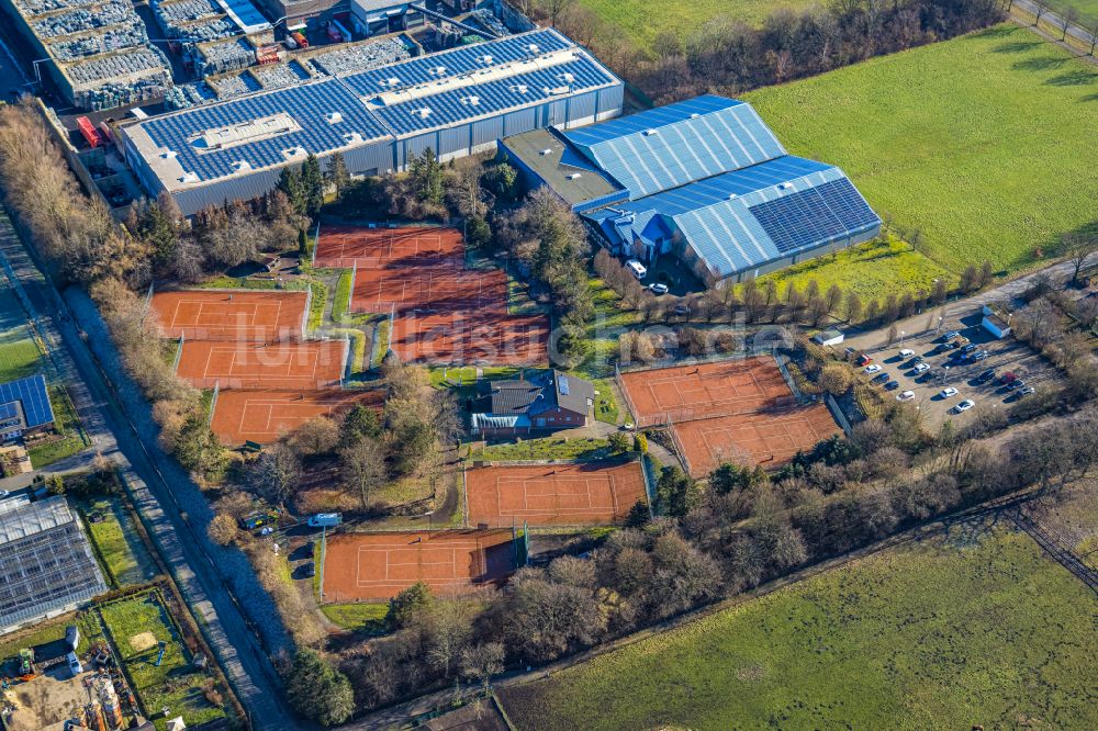 Werne von oben - Rotbraun farbige Tennisplätze des Tennisclub Blau-Weiss Werne in Werne im Bundesland Nordrhein-Westfalen, Deutschland