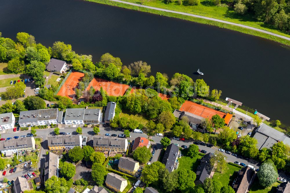 Luftbild Wetter (Ruhr) - Rotbraun farbiger Tennisplatz der Sportgemeinschaft Demag e.V. in Wetter (Ruhr) im Bundesland Nordrhein-Westfalen, Deutschland