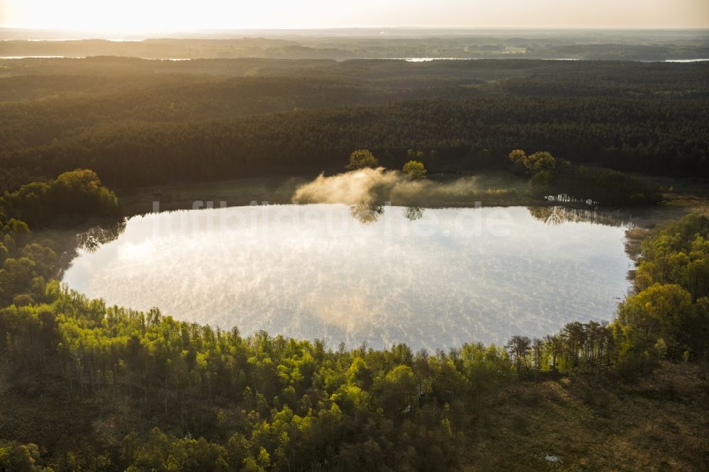 Roggentin von oben - Roter See bei Roggentin in Mecklenburg-Vorpommern