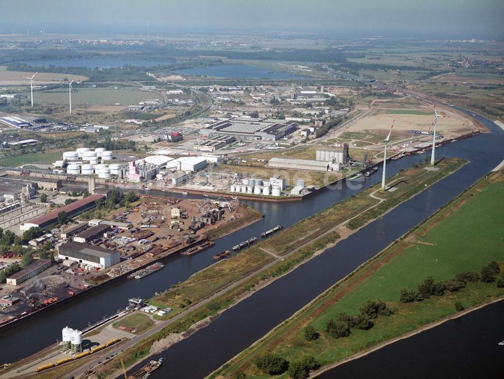 Magdeburg von oben - Rothenseer Verbindungskanal und der Binnenhafen Magdeburg