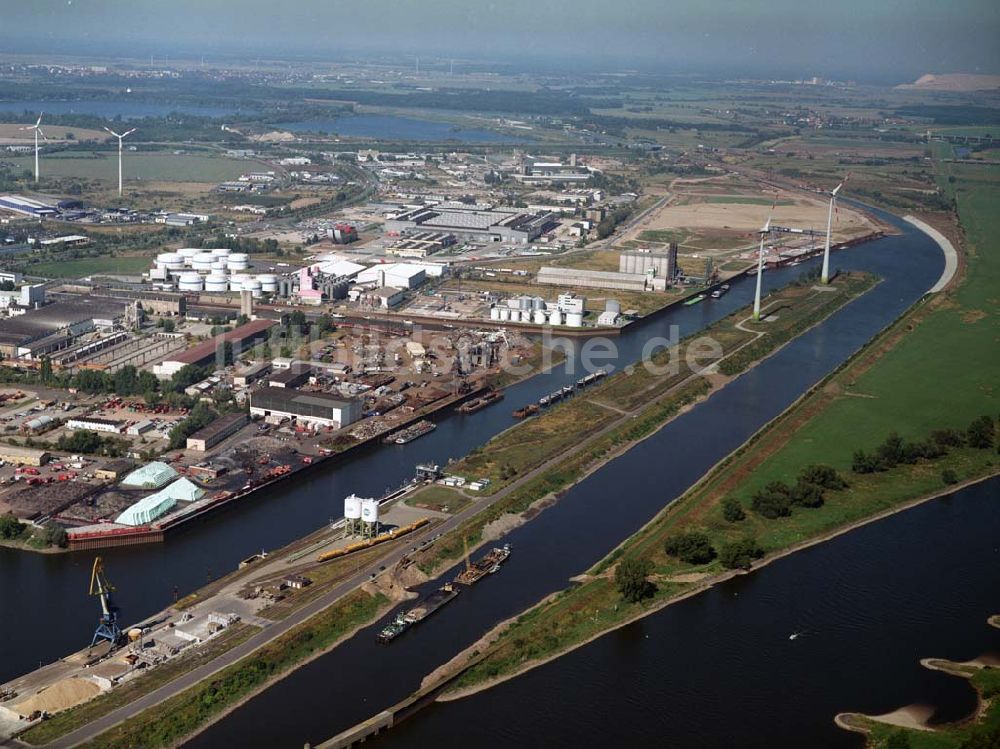 Luftbild Magdeburg - Rothenseer Verbindungskanal und der Binnenhafen Magdeburg