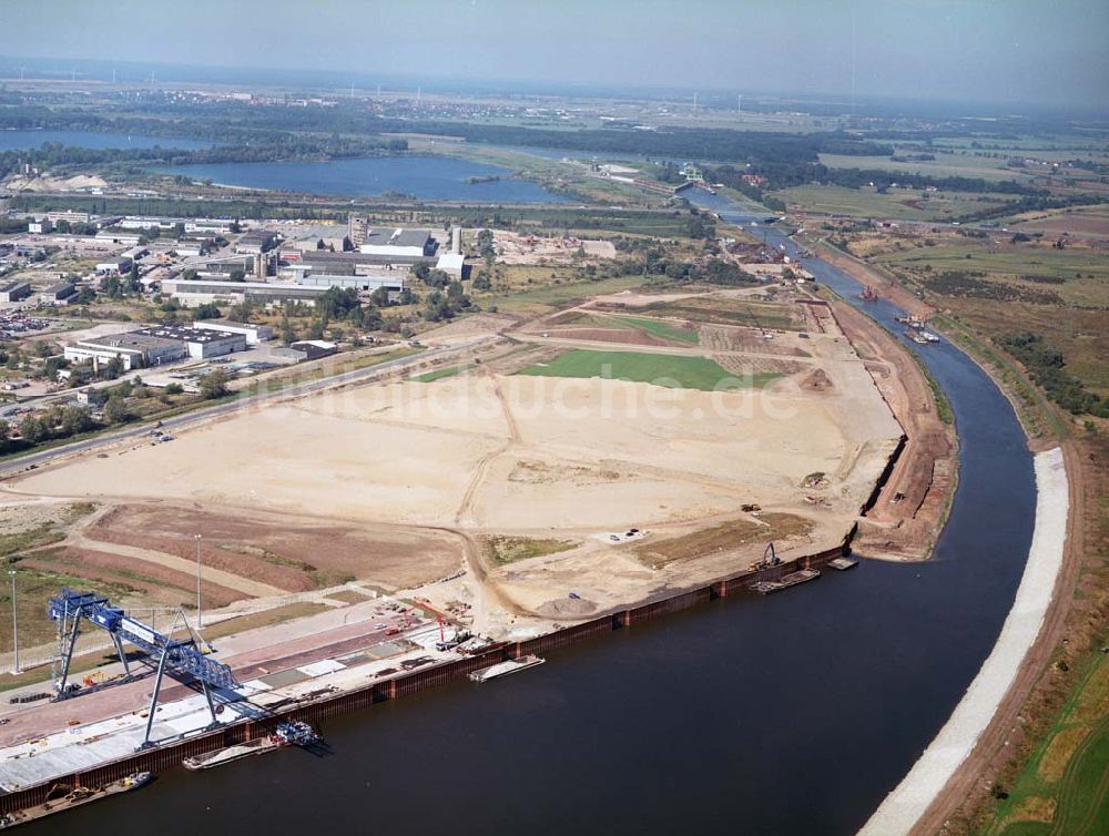 Magdeburg aus der Vogelperspektive: Rothenseer Verbindungskanal und der Binnenhafen Magdeburg