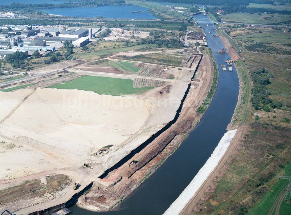 Luftbild Magdeburg - Rothenseer Verbindungskanal und der Binnenhafen Magdeburg