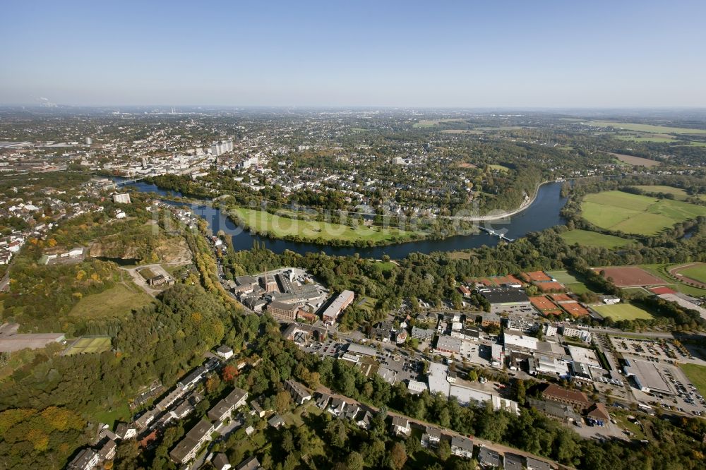 Luftbild Mülheim an der Ruhr - Ruhrpromenade zwischen Innenstadt und Saarn in Mülheim an der Ruhr im Bundesland Nordrhein-Westfalen