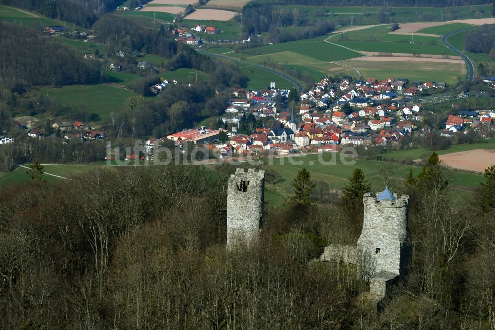 Neuwart aus der Vogelperspektive: Ruine der Burg Ebersburg bei Neuwart im Bundesland Hessen, Deutschland