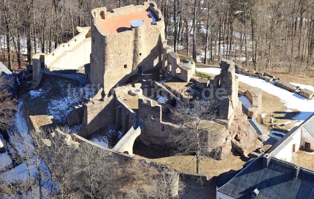 Frauenstein aus der Vogelperspektive: Ruine der Burg Frauenstein im Erzgebirge