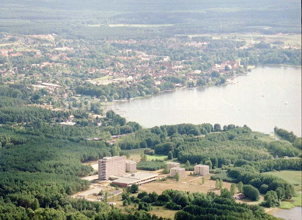 Rheinsberg / BRB aus der Vogelperspektive: Ruine des ehem. FDGB-Ferienhotels Rheinsberg in Rheinsberg.