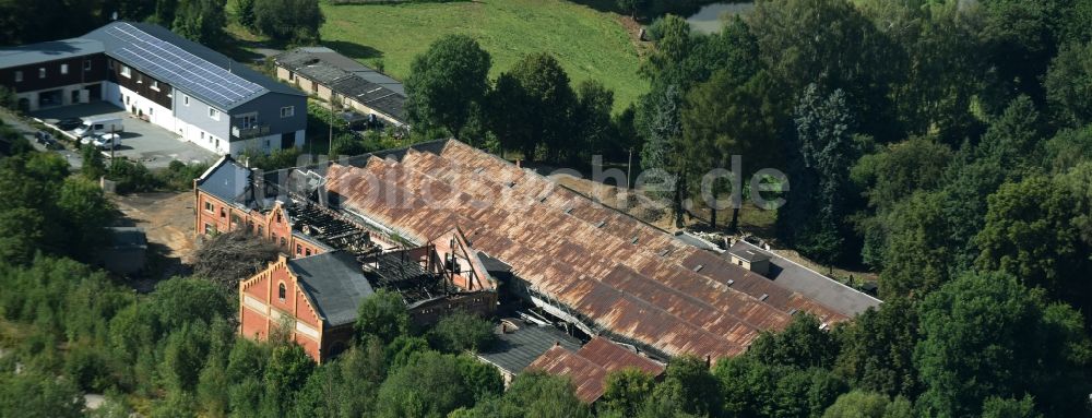 Luftaufnahme Mohlsdorf - Ruine des ehemaligen Fabrik - Gebäudes in der Bahnhofsstraße in Mohlsdorf im Bundesland Thüringen