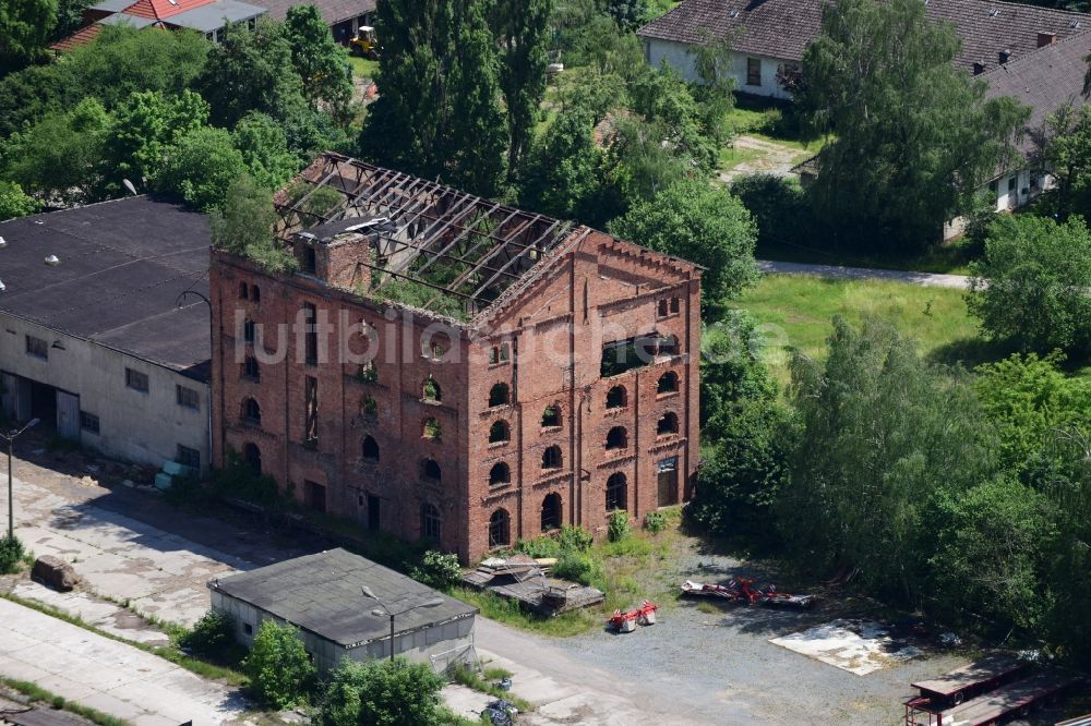 MÖNCHHAI aus der Vogelperspektive: Ruine des ehemaligen Fabrik - Gebäudes in MÖNCHHAI im Bundesland Sachsen-Anhalt