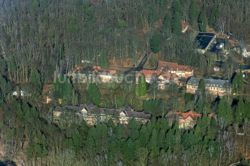 Oranienburg aus der Vogelperspektive: Ruine des ehemaligen Klinik- und Krankenhaus - Gebäudes Heilstätte Grabowsee in Oranienburg im Bundesland Brandenburg, Deutschland