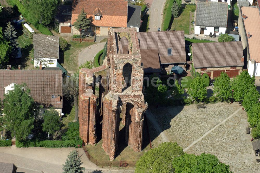 GRAMZOW aus der Vogelperspektive: Ruine der ehemaligen Klosterkirche Gramzow im Landkreis Uckermark