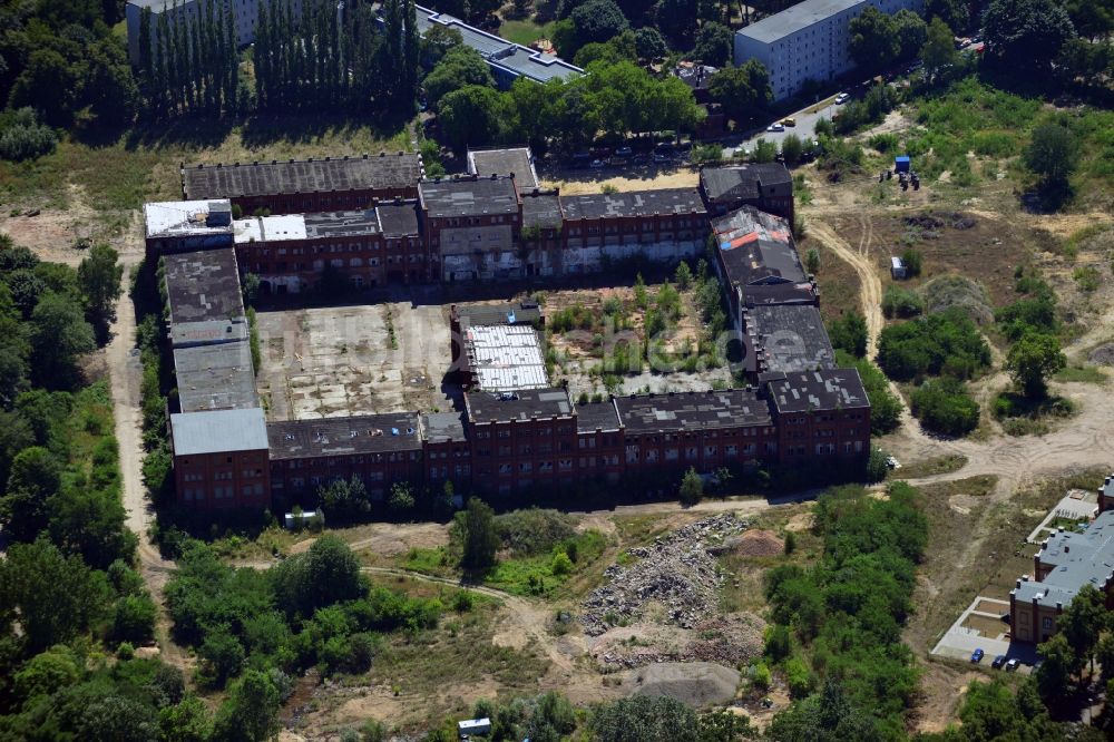 Berlin aus der Vogelperspektive: Ruine der ehemaligen Spindlerschen Reinigungsfabrik REWATEX im Planungsgebiet der Wasserstadt Spindlersfeld