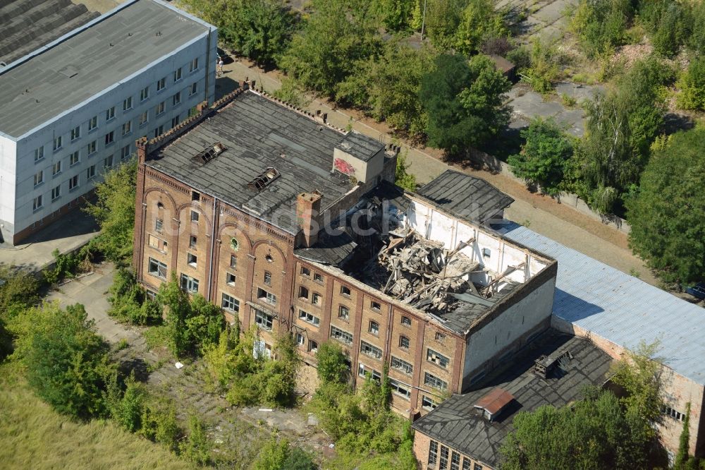 Frankfurt (Oder) von oben - Ruine eines Gebäude an der Straße Am Winterhafen in Frankfurt (Oder) im Bundesland Brandenburg