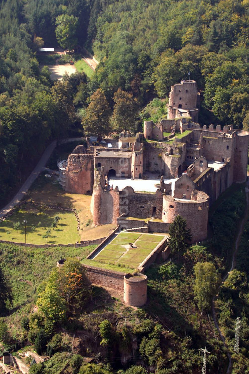 Luftaufnahme Bad Dürkheim - Ruine Hardenburg in Bad Dürkheim