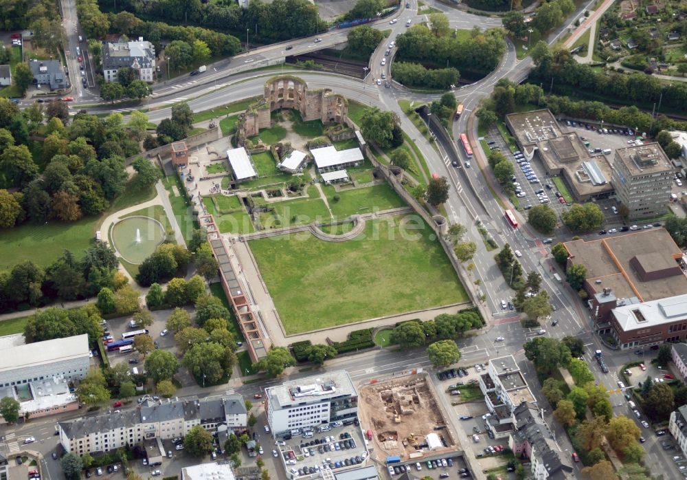 Luftbild Trier - Ruine der Kaiserthermen in Trier im Bundesland Rheinland-Pfalz