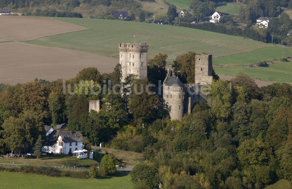 Luftaufnahme Pelm - Ruine der Kasselburg in Pelm im Bundesland Rheinland-Pfalz