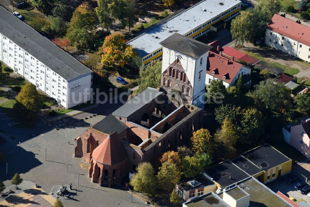 Luftbild Wriezen - Ruine des Kirchengebäude der Evangelische Marienkirche in Wriezen im Bundesland Brandenburg, Deutschland