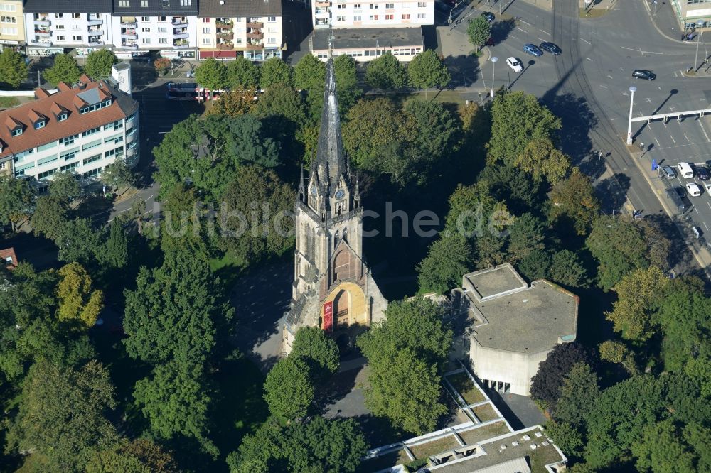 Luftbild Kassel - Ruine des Kirchengebäude der Lutherkirche in Kassel im Bundesland Hessen