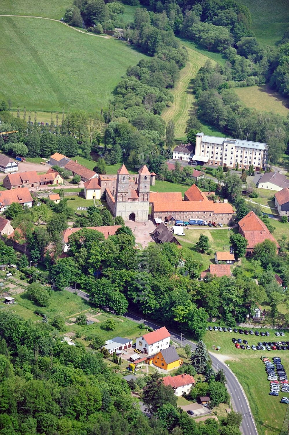 Luftaufnahme Kloster Veßra - Ruine von Kloster Veßra im Bundesland Thüringen