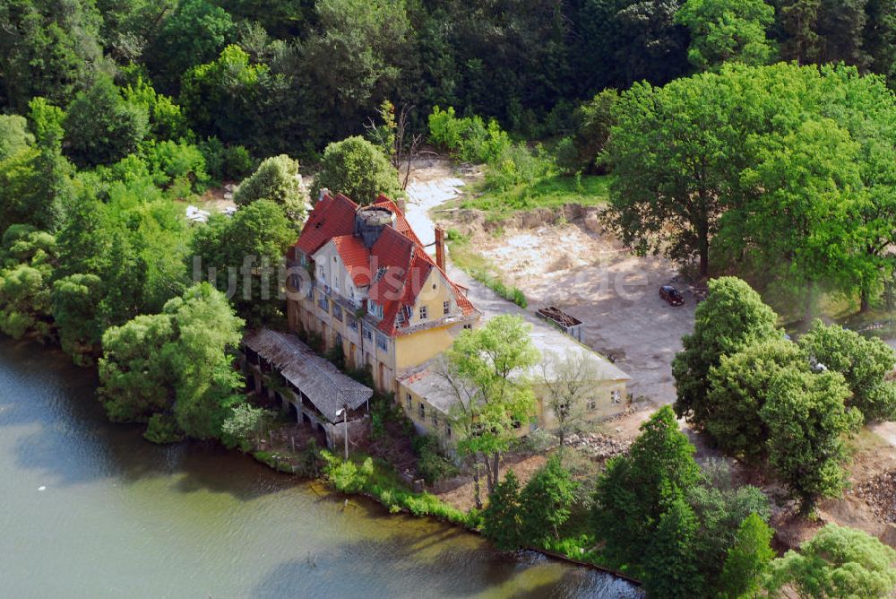 Bad Saarow - Pieskow von oben - Ruine vom Kurhaus Schloss Pieskow am Scharmützelsee