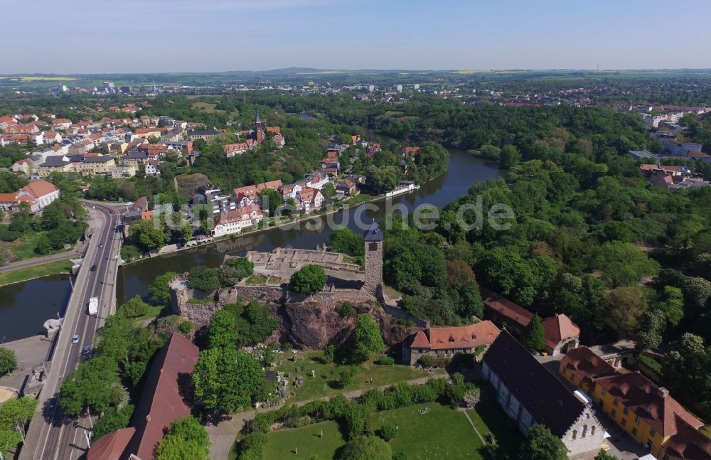 Luftaufnahme Halle (Saale) - Ruine und Mauerreste der Burg Giebichenstein in Halle (Saale) im Bundesland Sachsen-Anhalt, Deutschland