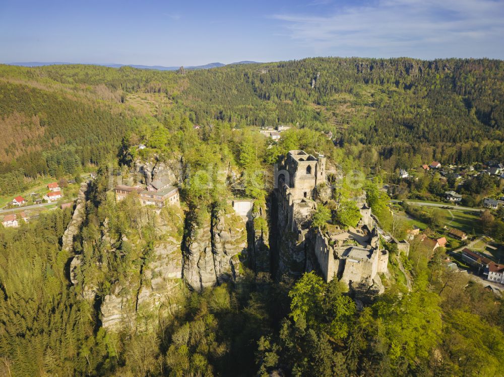 Luftbild Kurort Oybin - Ruine und Mauerreste der Burgruine Burg und Kloster Oybin in Kurort Oybin im Bundesland Sachsen, Deutschland