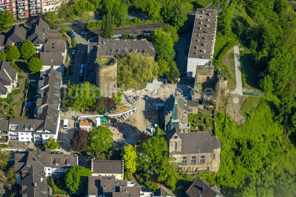 Wetter (Ruhr) von oben - Ruine und Mauerreste der Burgruine Burg Wetter in Wetter (Ruhr) im Bundesland Nordrhein-Westfalen, Deutschland