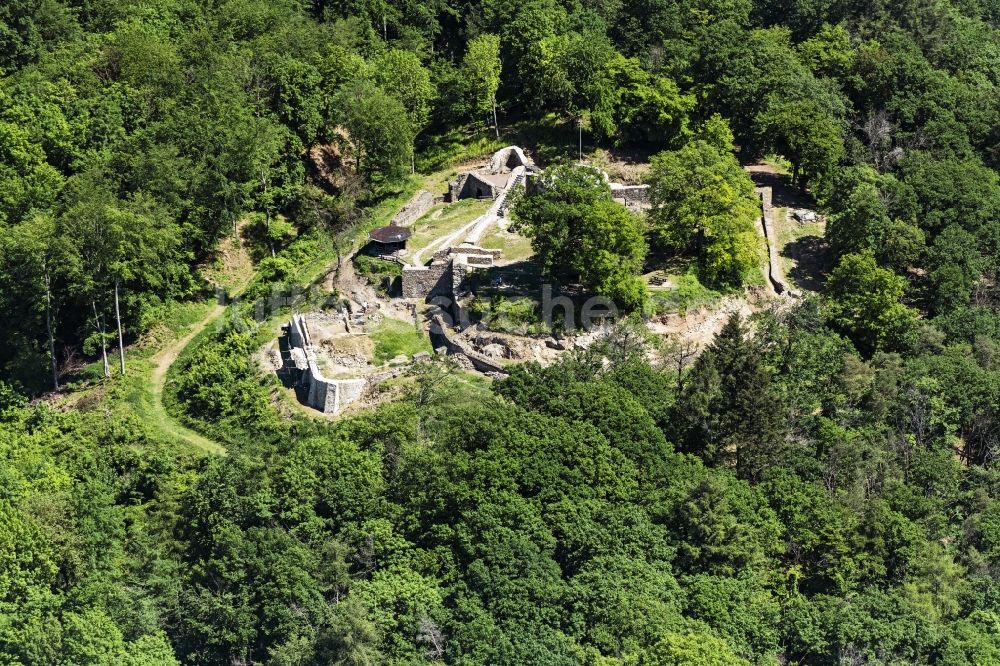 Luftbild Seeheim-Jugenheim - Ruine und Mauerreste der Burgruine Tannenberg in Seeheim-Jugenheim im Bundesland Hessen, Deutschland