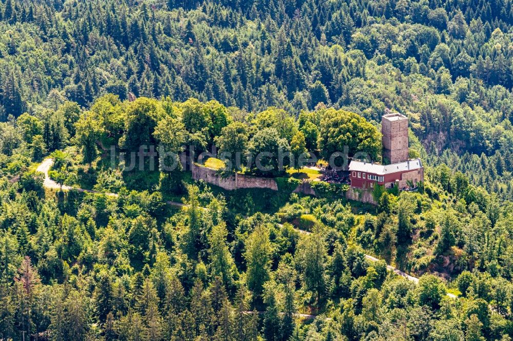 Baden-Baden aus der Vogelperspektive: Ruine und Mauerreste der Burgruine YBurg in Varnhalt in Baden-Baden im Bundesland Baden-Württemberg, Deutschland