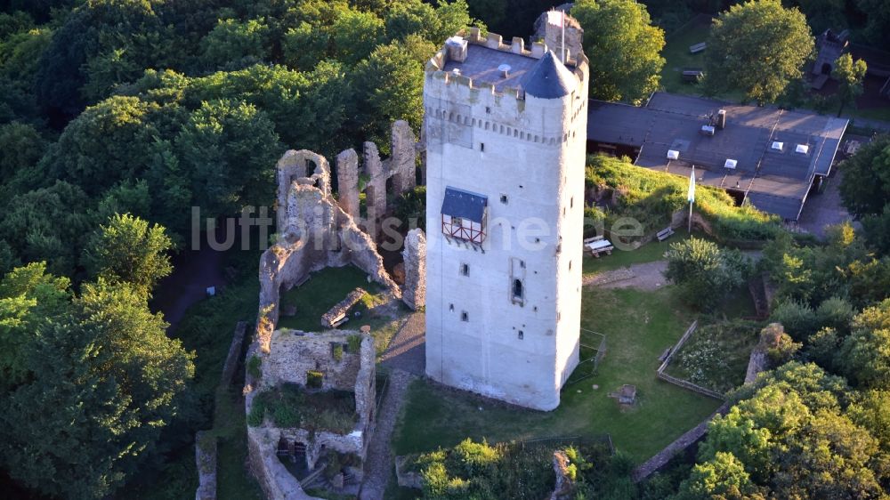 Luftaufnahme Niederdürenbach - Ruine und Mauerreste der ehemaligen Burganlage Olbrück in Niederdürenbach im Bundesland Rheinland-Pfalz, Deutschland