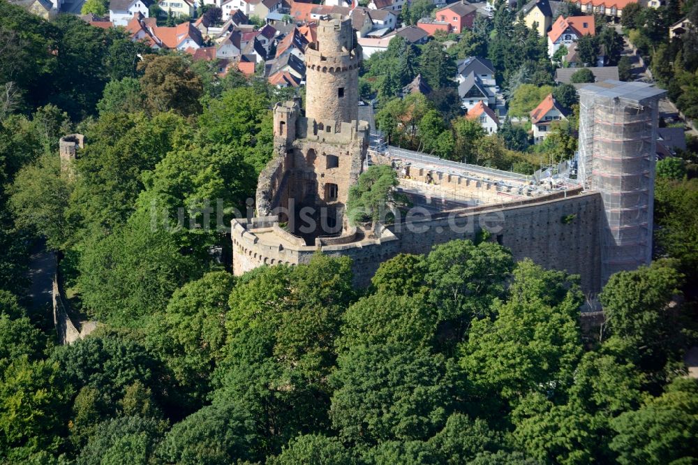 Luftaufnahme Bensheim - Ruine und Mauerreste der ehemaligen Burganlage der Veste Auerbach in Bensheim im Bundesland Hessen