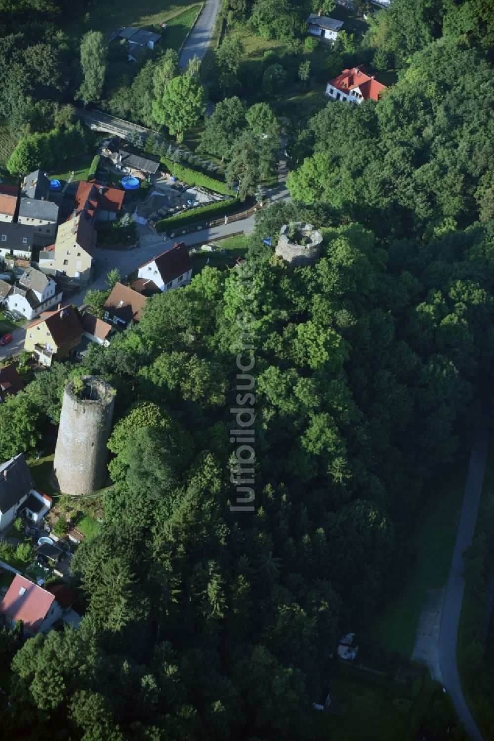 Luftbild Kohren-Sahlis - Ruine und Mauerreste der ehemaligen Burganlage der Veste in Kohren-Sahlis im Bundesland Sachsen