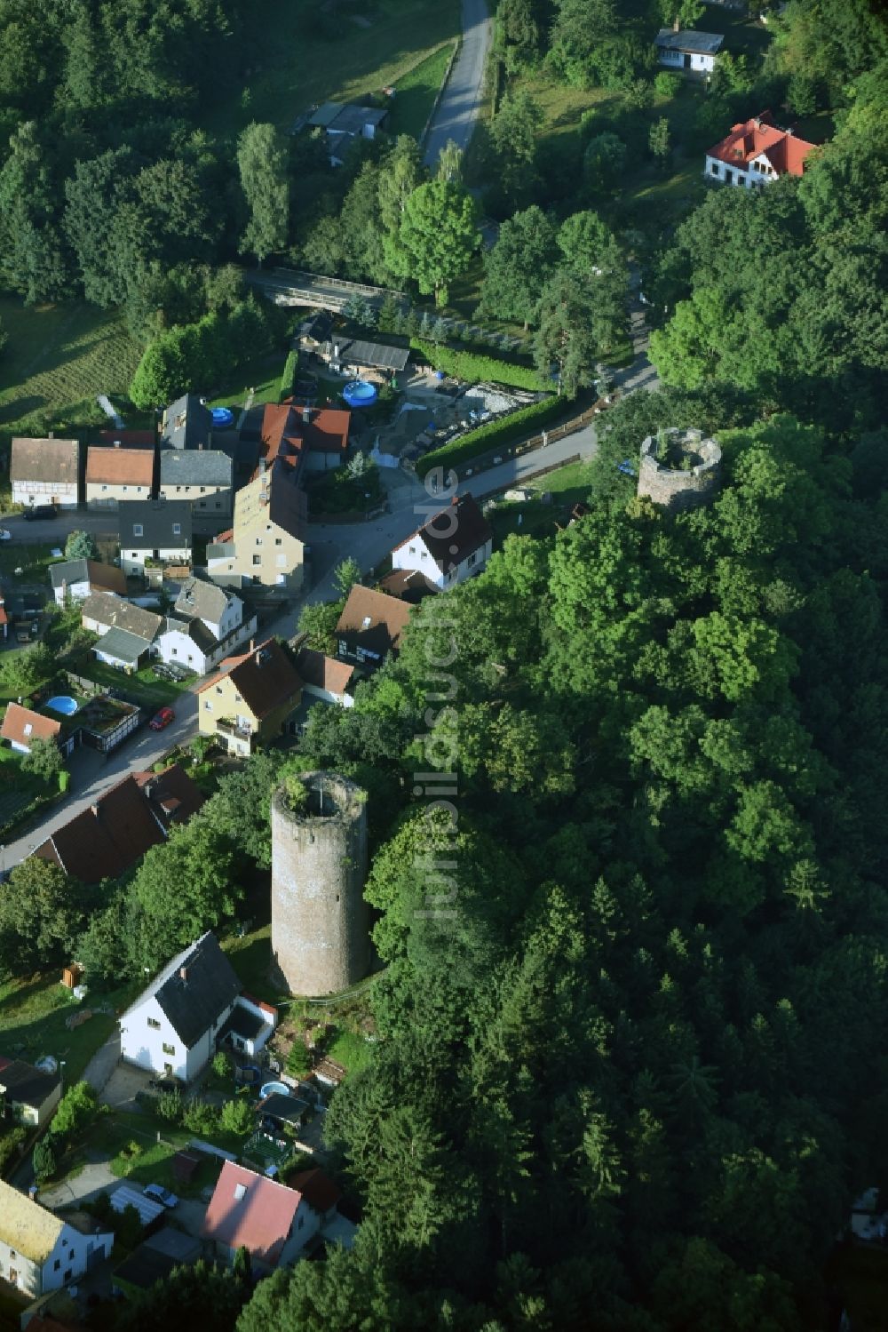 Luftaufnahme Kohren-Sahlis - Ruine und Mauerreste der ehemaligen Burganlage der Veste in Kohren-Sahlis im Bundesland Sachsen